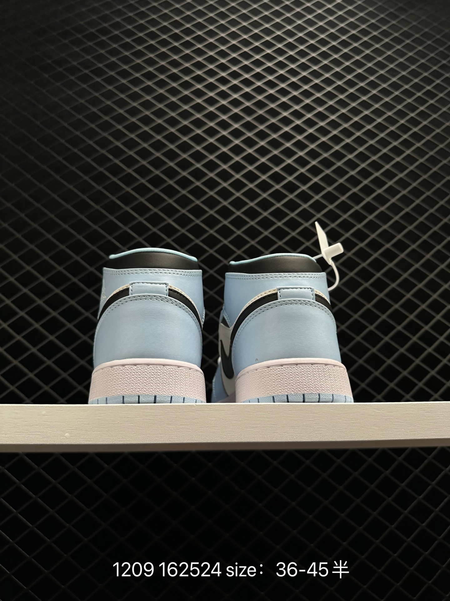 Air Jordan 1 Mid AJ1